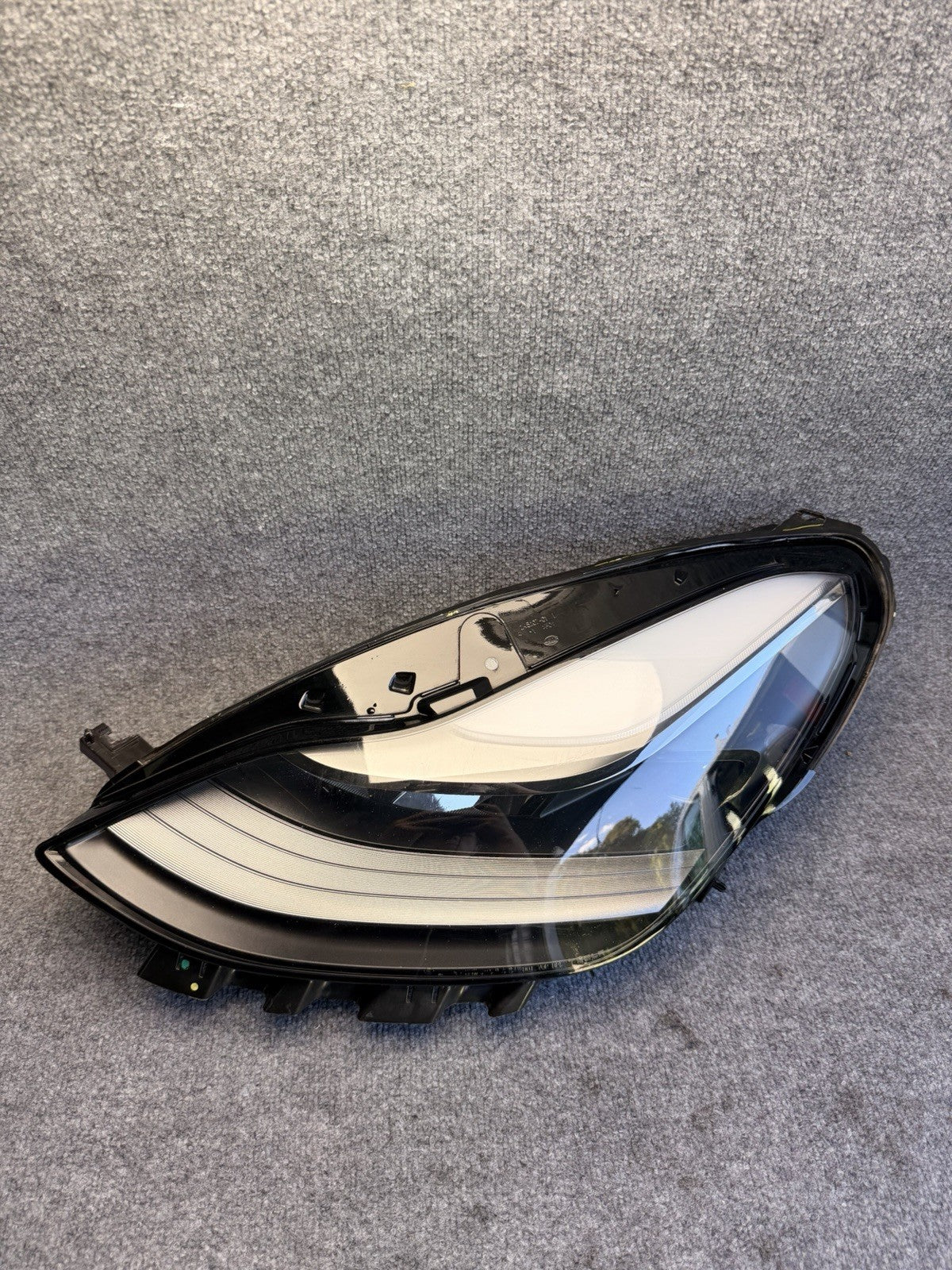 21-23 Tesla Model 3 Y Left Side Headlight Matrix OEM 1514952-00-D