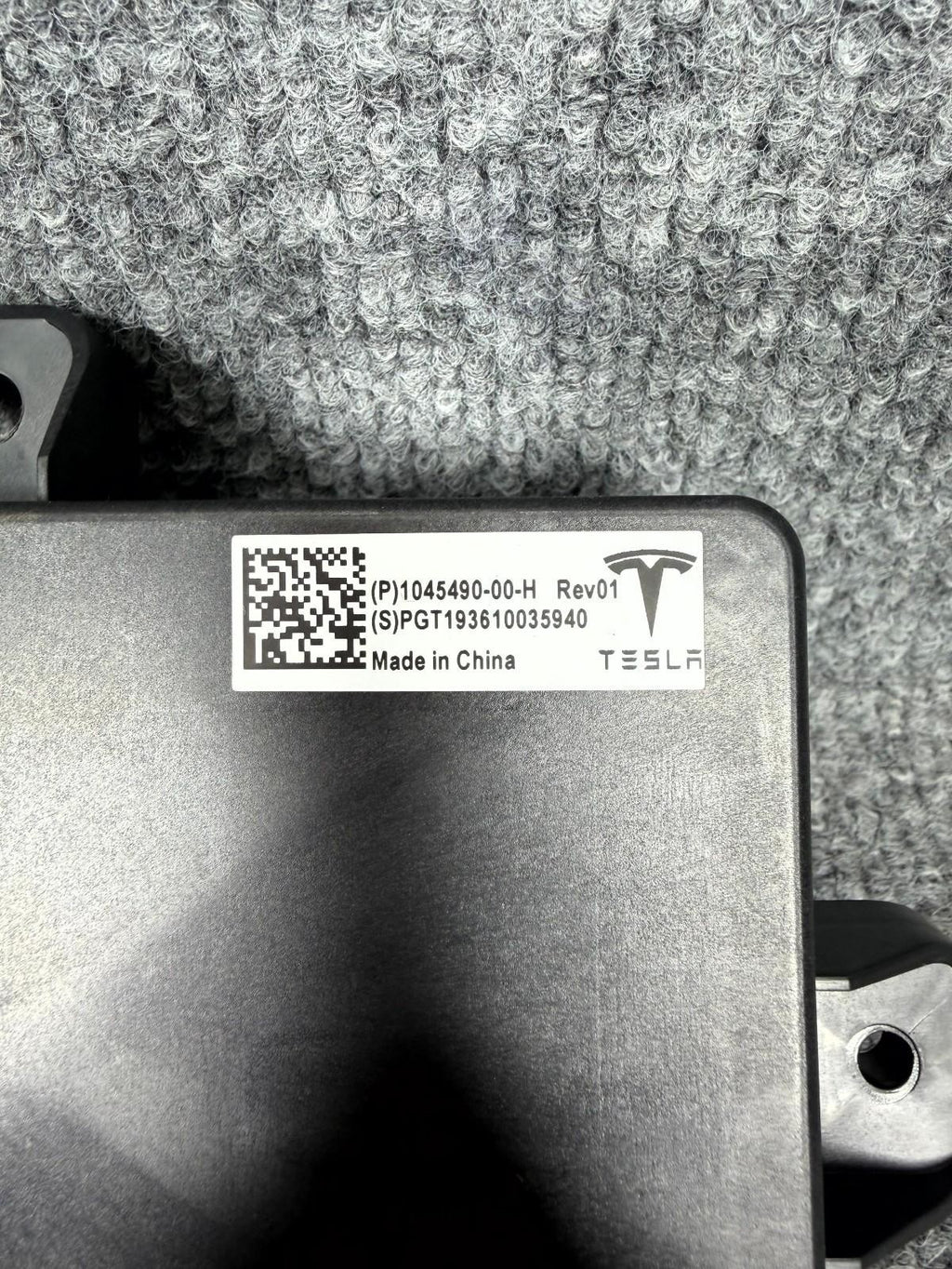 2016-2020 Tesla Model X Rear Left Falcon Door Control Module OEM, 1045490-00-H