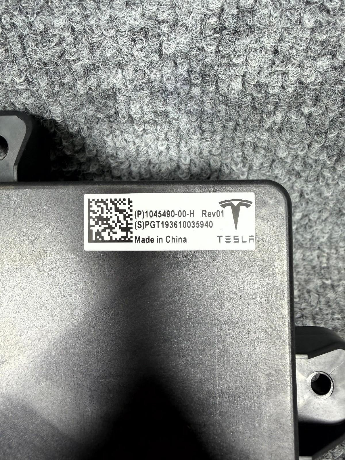 2016-2020 Tesla Model X Rear Left Falcon Door Control Module OEM, 1045490-00-H