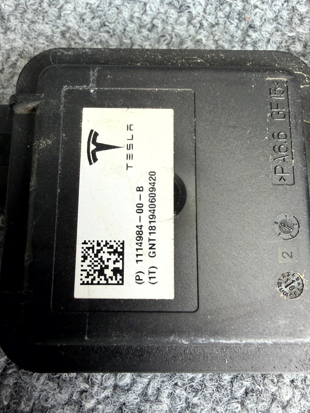 2017–2023 TESLA MODEL 3 HOMELINK GARAGE DOOR OPENER MODULE OEM, 1114984-00-B