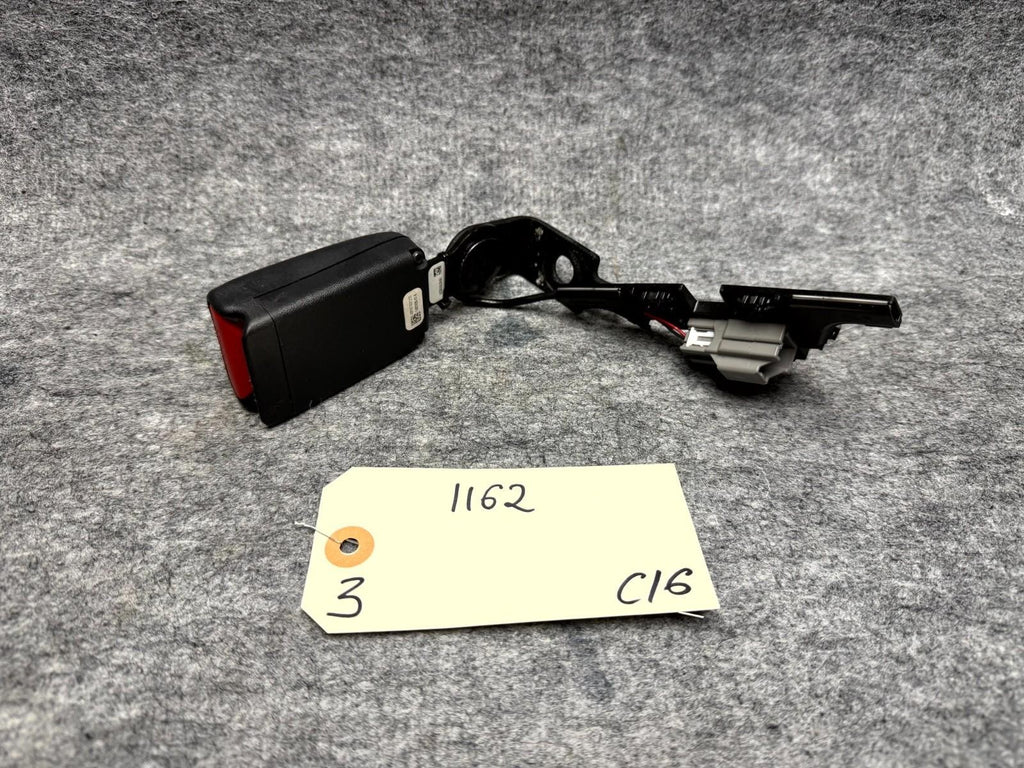 ♦️2017-2023 TESLA MODEL 3 REAR LEFT 2ND ROW SEAT BELT BUCKLE OEM, 1085939-01-E