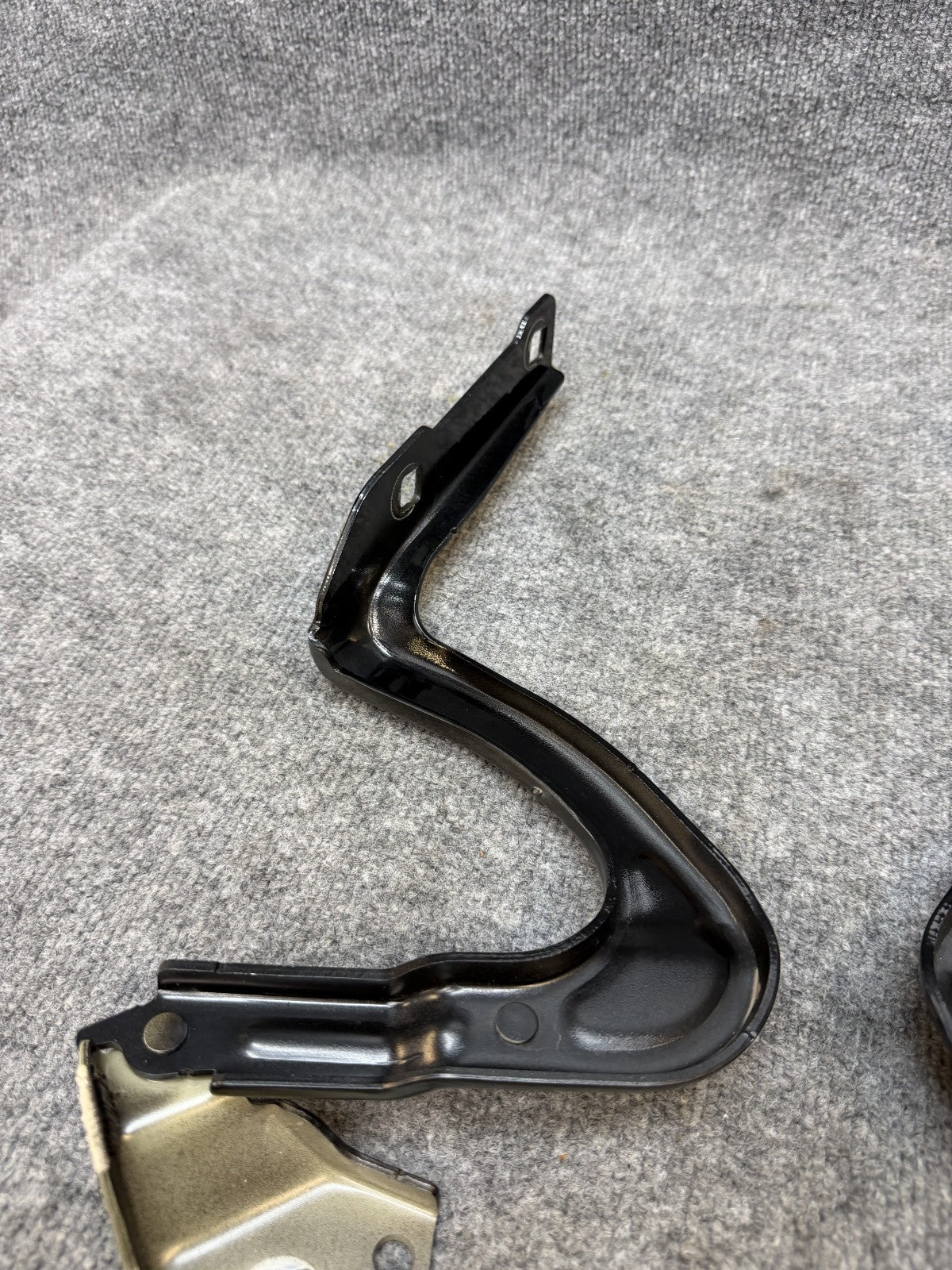 2020-2024 TESLA MODEL Y FRONT RIGHT & LEFT SIDE HOOD HINGE SET OEM, 1496268-00-C