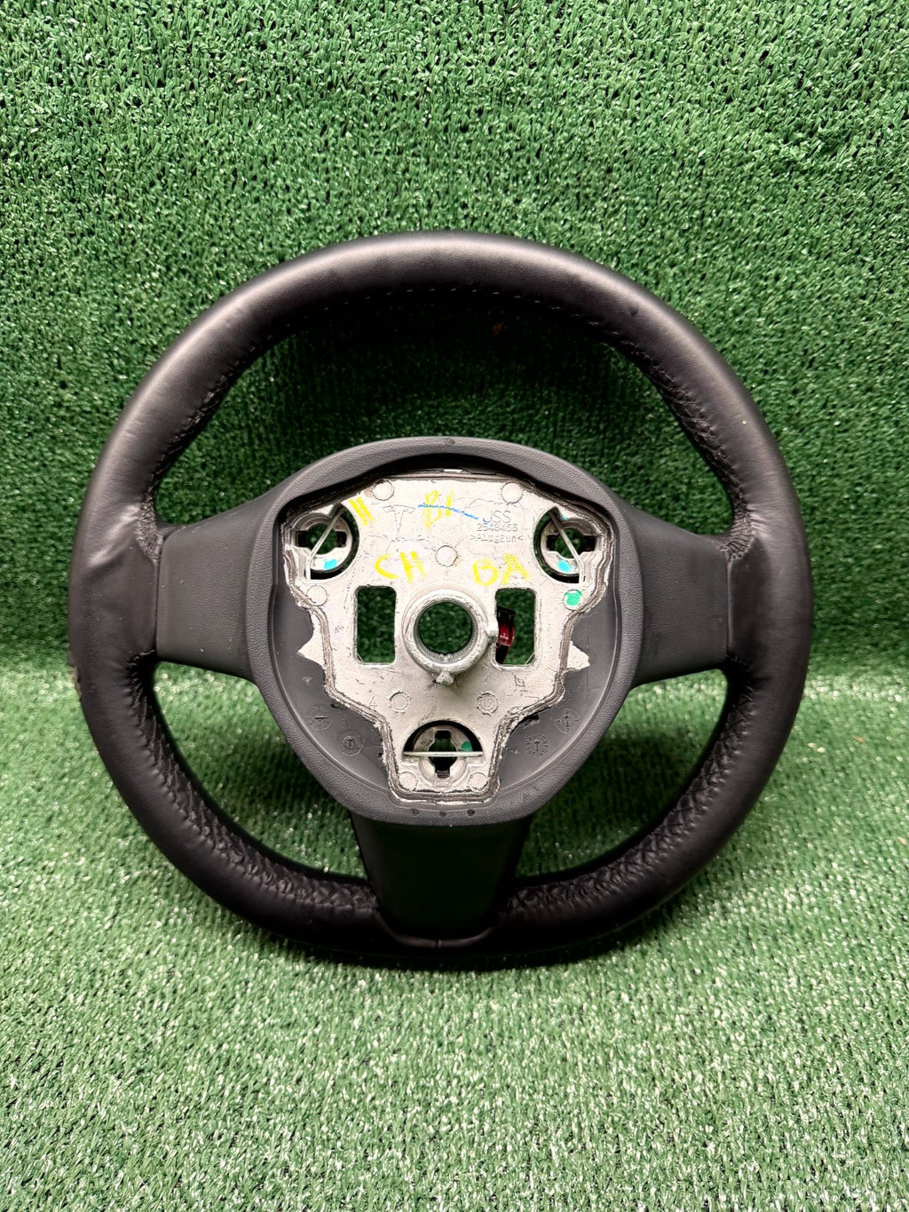 ♦️2020-2025 TESLA MODEL Y LEFT SIDE STEERING WHEEL LEATHER OEM, 1490214-00-B