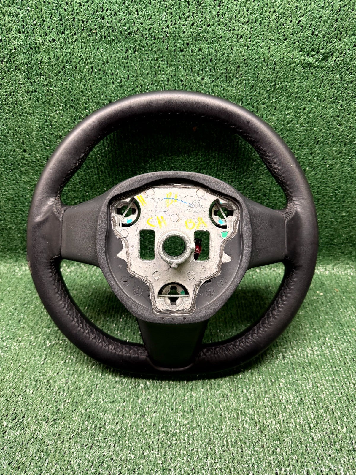 ♦️2020-2025 TESLA MODEL Y LEFT SIDE STEERING WHEEL LEATHER OEM, 1490214-00-B