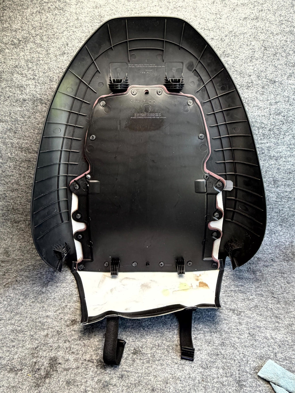 ♦️2017-2023 TESLA MODEL 3 FRONT LEFT SIDE SEAT BACK SHELL COVER OEM, 108896600A