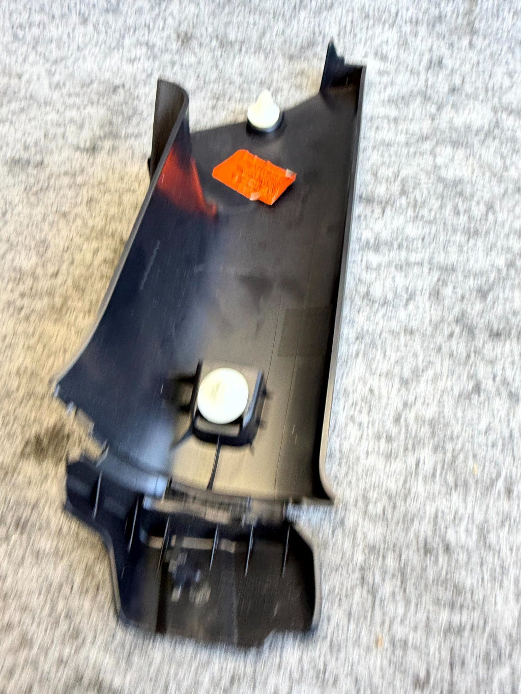 ♦️17–23 TESLA MODEL 3 REAR LEFT SIDE UPPER C PILLAR COVER TRIM OEM, 1086273-00-H
