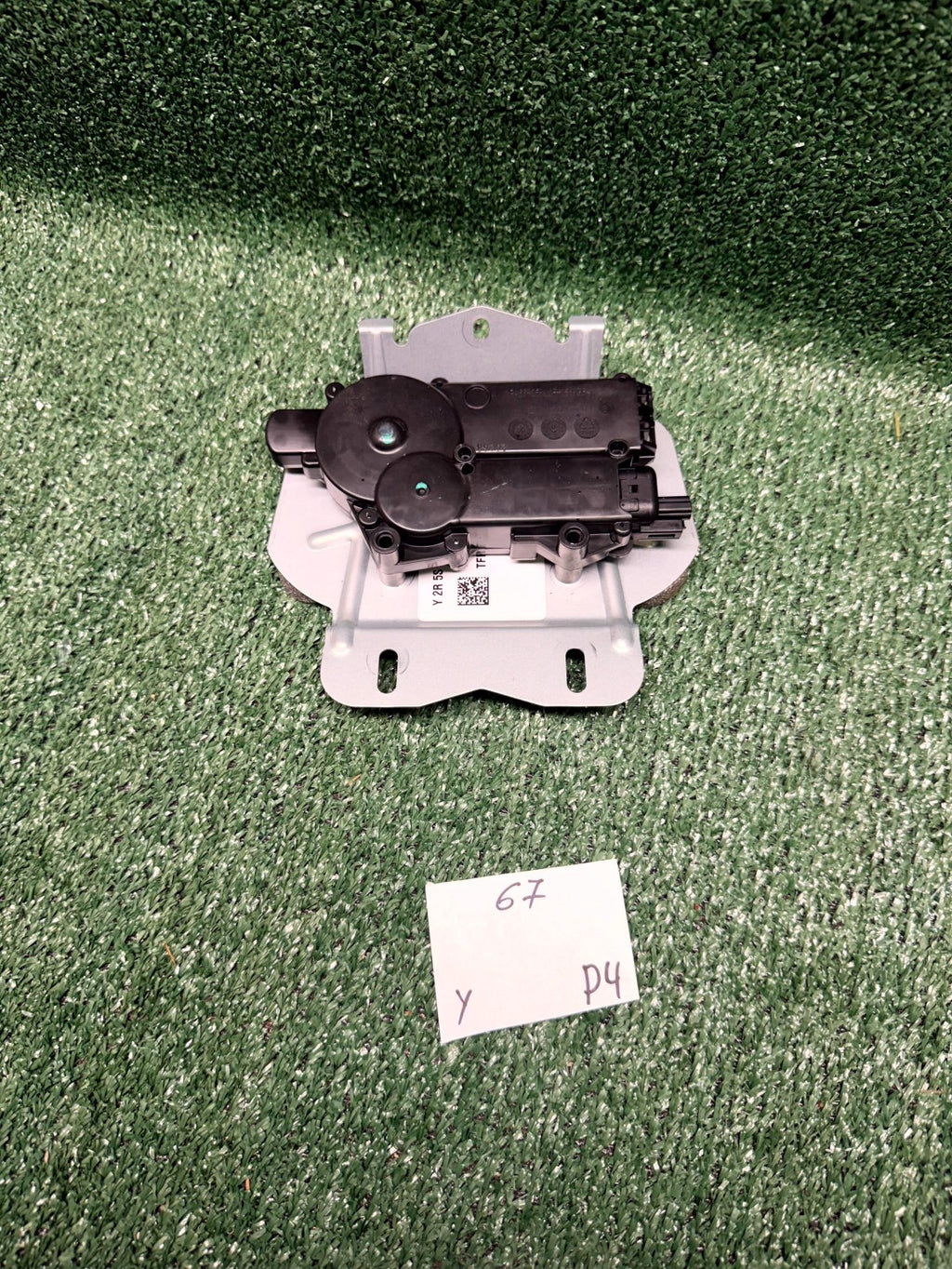 ♦️2020-2023 TESLA MODEL Y 2ND ROW SEAT RECLINER ACTUATOR OEM, 1552469-00-A