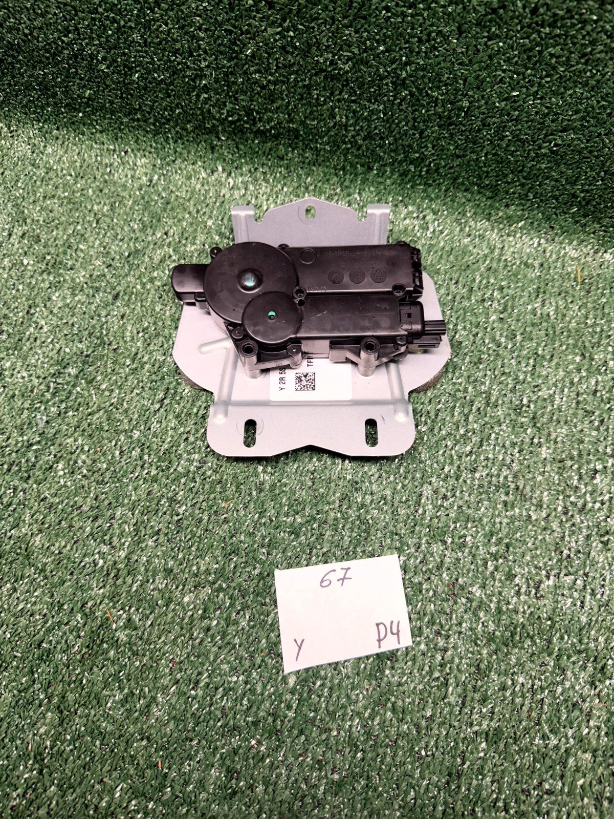♦️2020-2023 TESLA MODEL Y 2ND ROW SEAT RECLINER ACTUATOR OEM, 1552469-00-A