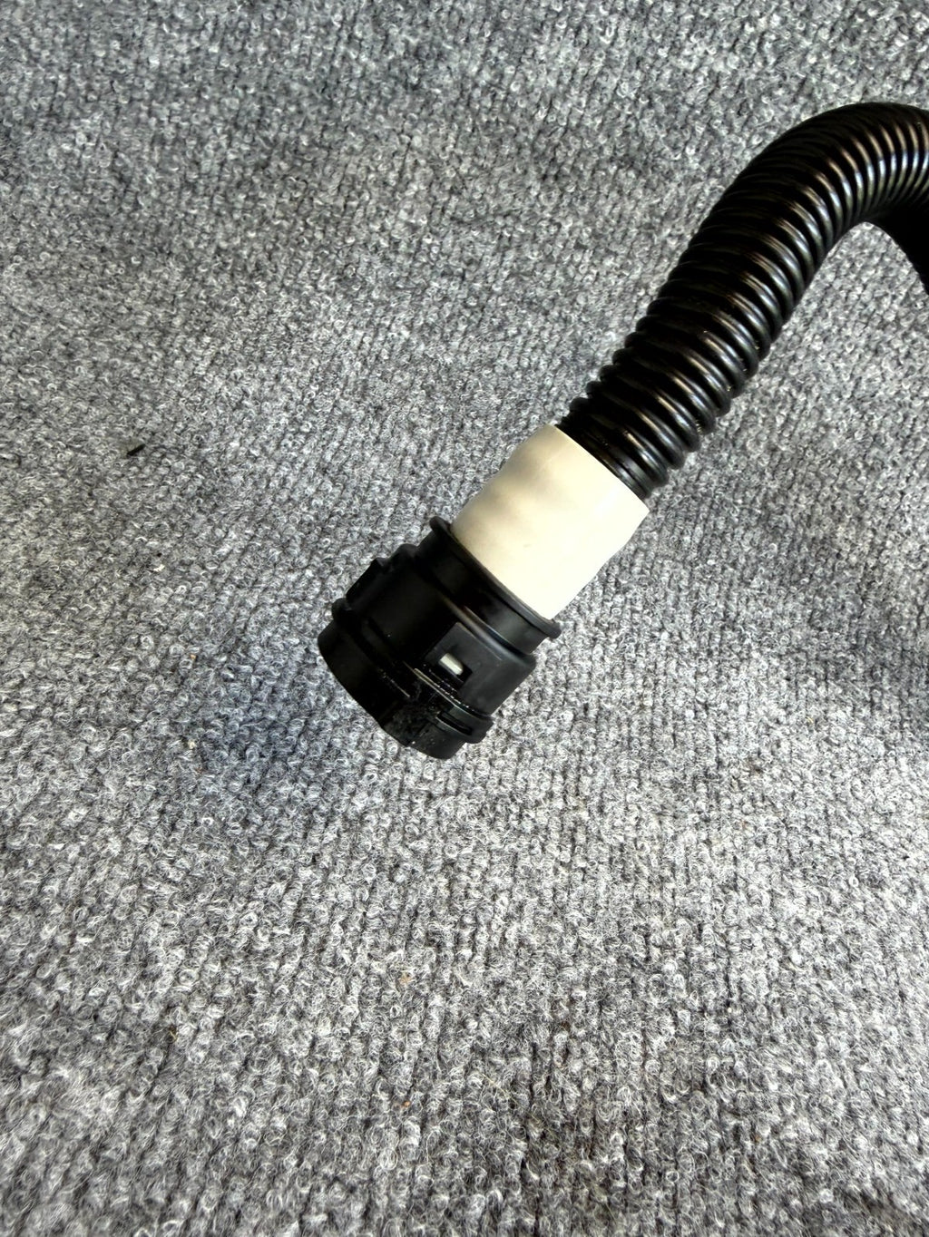 2017-2023 TESLA MODEL 3 RADIATOR COOLANT INLET HOSE PIPE LINE OEM, 1501332-00-D