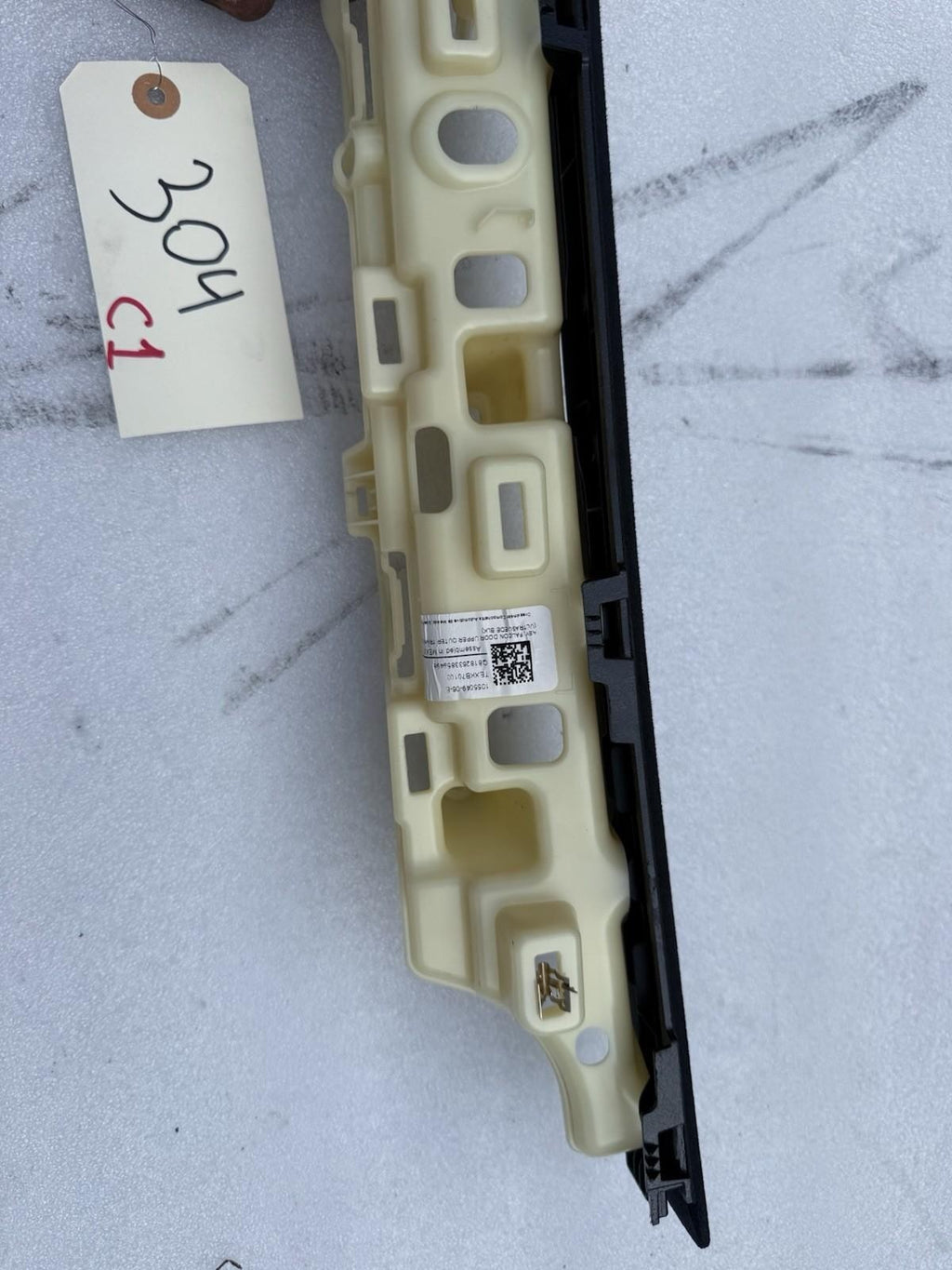 ♦️16-20 TESLA MODEL X REAR LEFT FALCON DOOR MIDDLE TRIM COVER OEM, 1055049-06-E