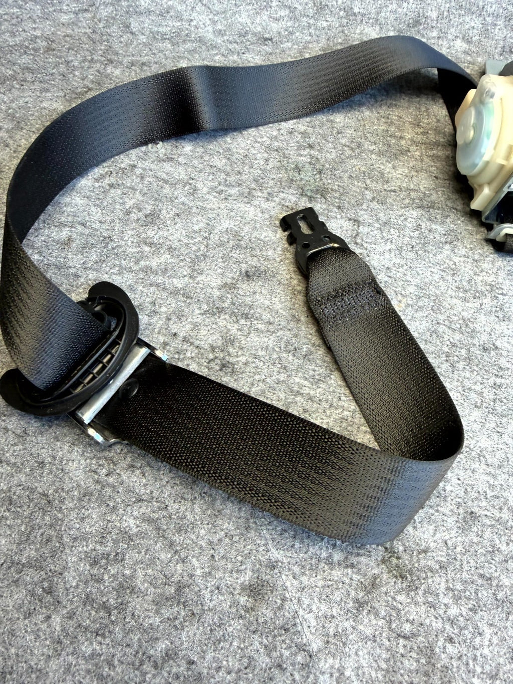 ♦️2012 - 2020 TESLA MODEL S FRONT RIGHT SEAT BELT & RETRACTOR OEM, 1048259-03-A