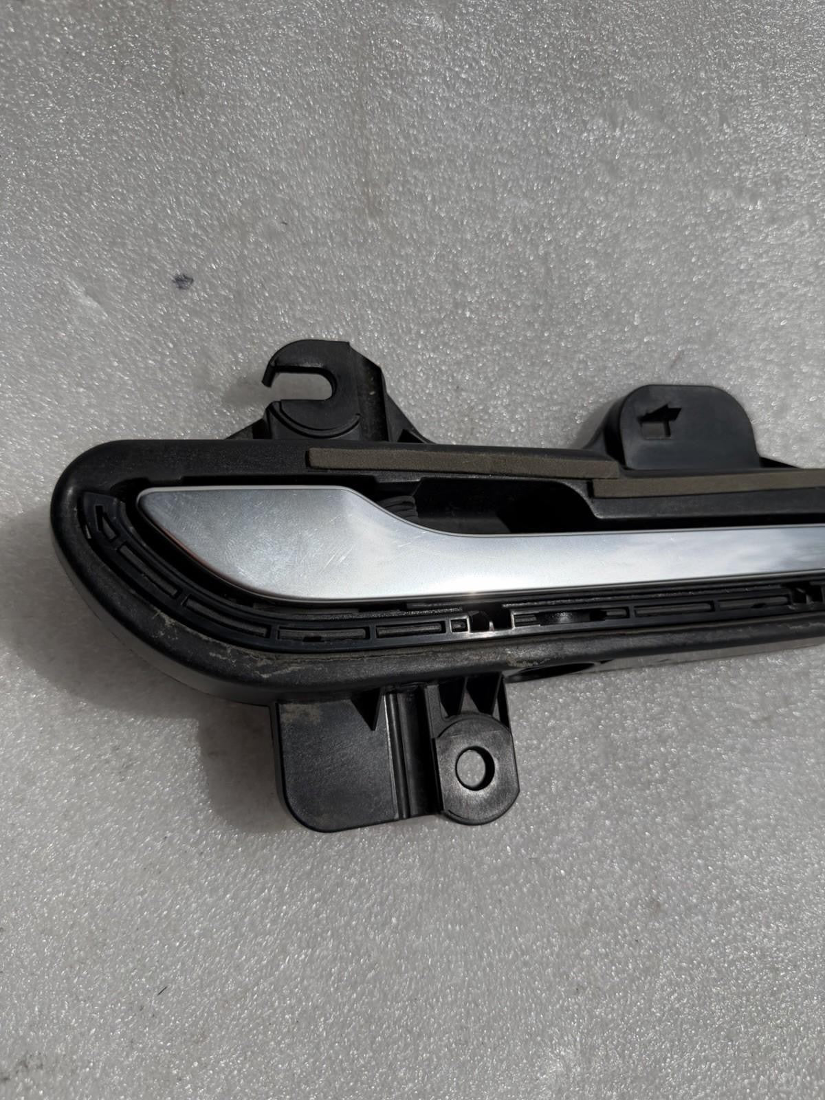 ♦️ 2017 - 2023 TESLA MODEL 3 FRONT/REAR RIGHT DOOR HANDLE OEM, 1081832-00-J