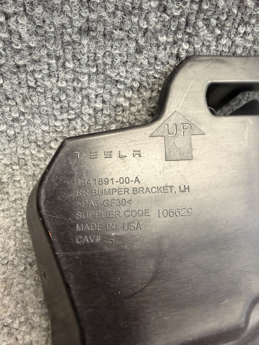 💢2024-2025 Tesla Model 3 Rear Left Driver Side Bumper Bracket OEM