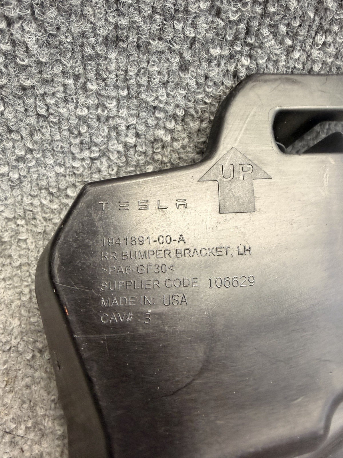 💢2024-2025 Tesla Model 3 Rear Left Driver Side Bumper Bracket OEM