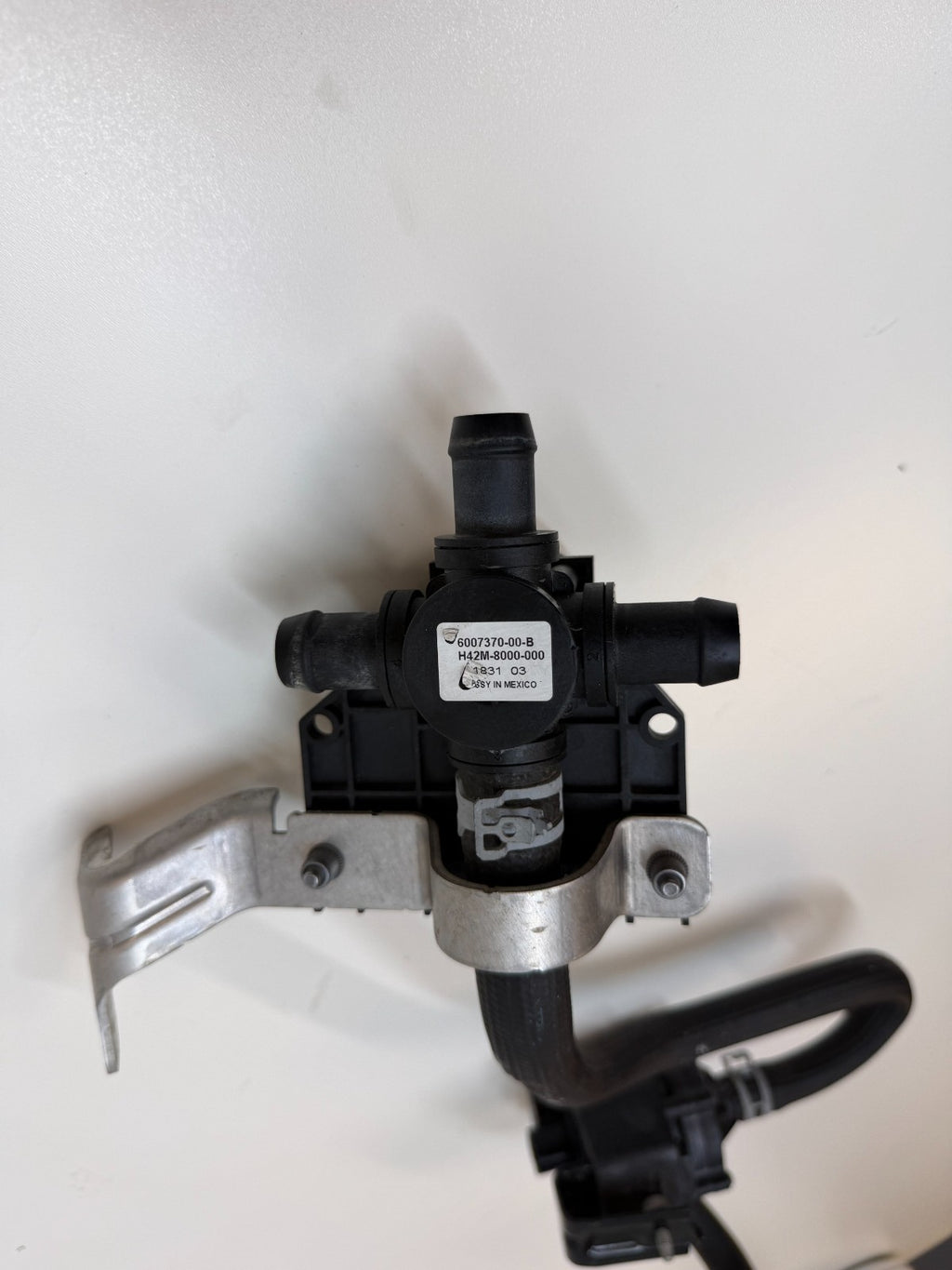 2012-2020 TESLA S ENGINE COOLANT PUMP & 3-WAY VALVE W/HOSES 1035348-00-G