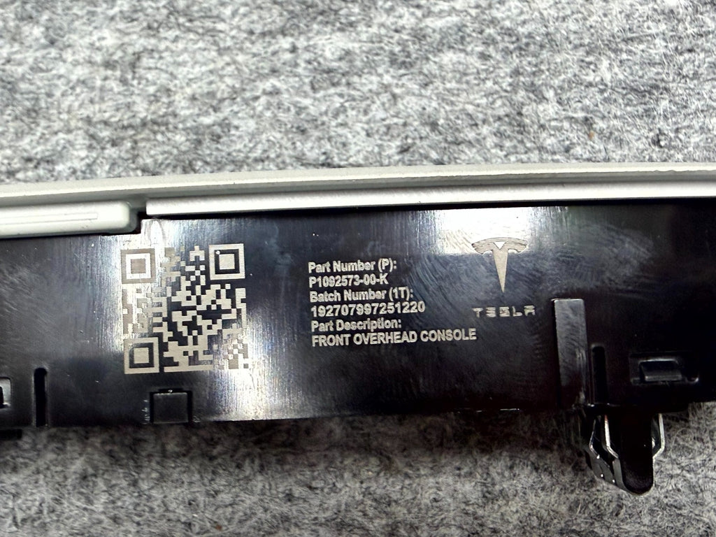 ♦️2017 – 2023 TESLA MODEL 3 FRONT OVERHEAD ROOF DOME LIGHT OEM, P1092573-00-K