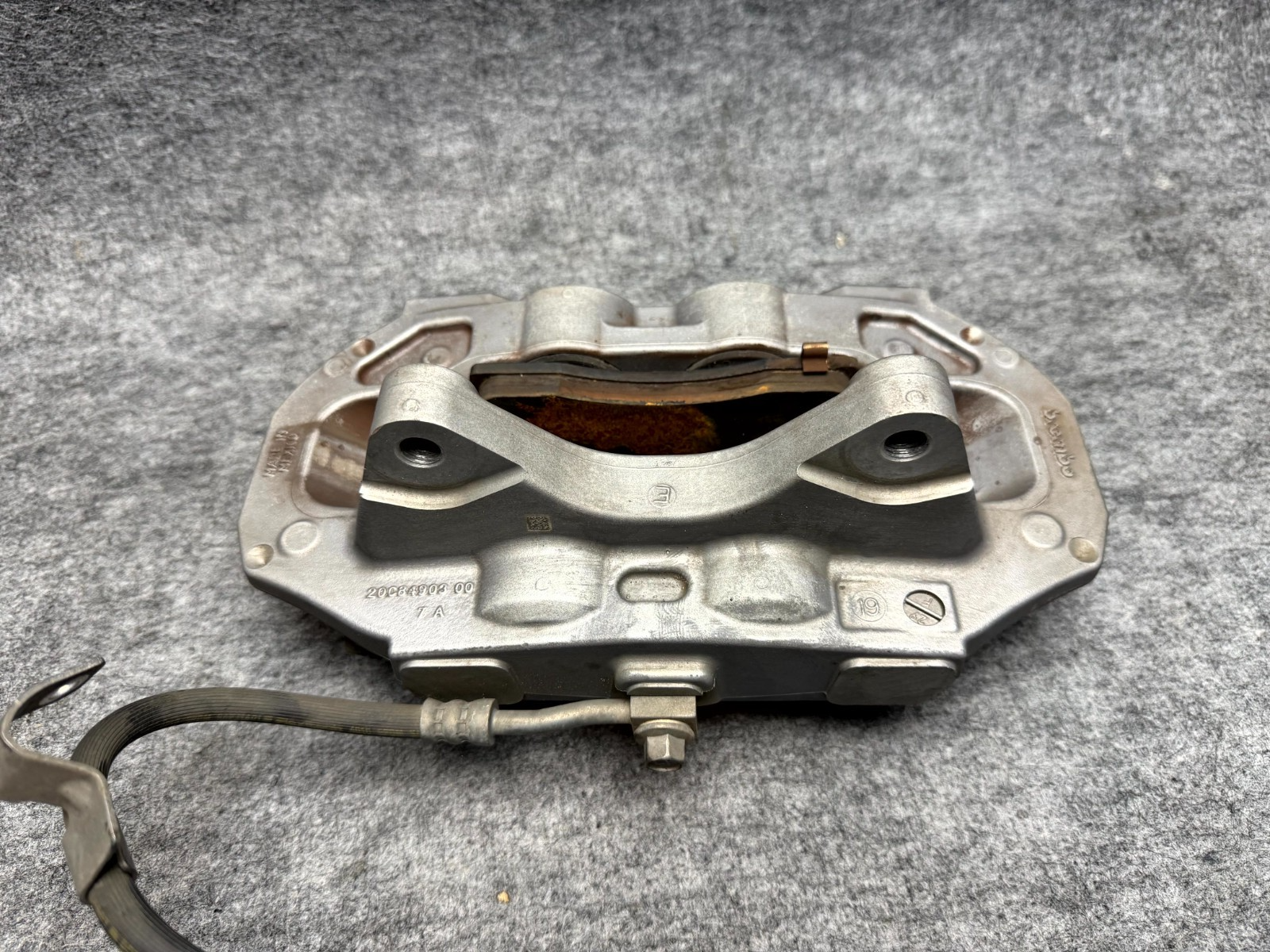♦️17–23 TESLA MODEL 3 FRONT LEFT BRAKE CALIPER WITH BRAKE HOSE OEM, 1044621-00-D