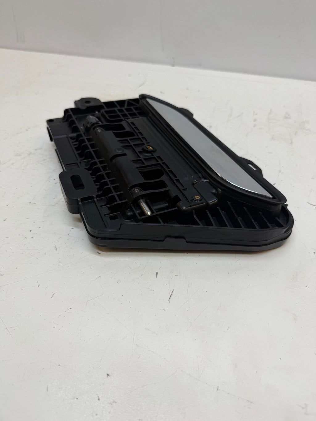 2016-2020 Tesla Model S Rear Left Driver Side Exterior Door Handle 1100299-00-A