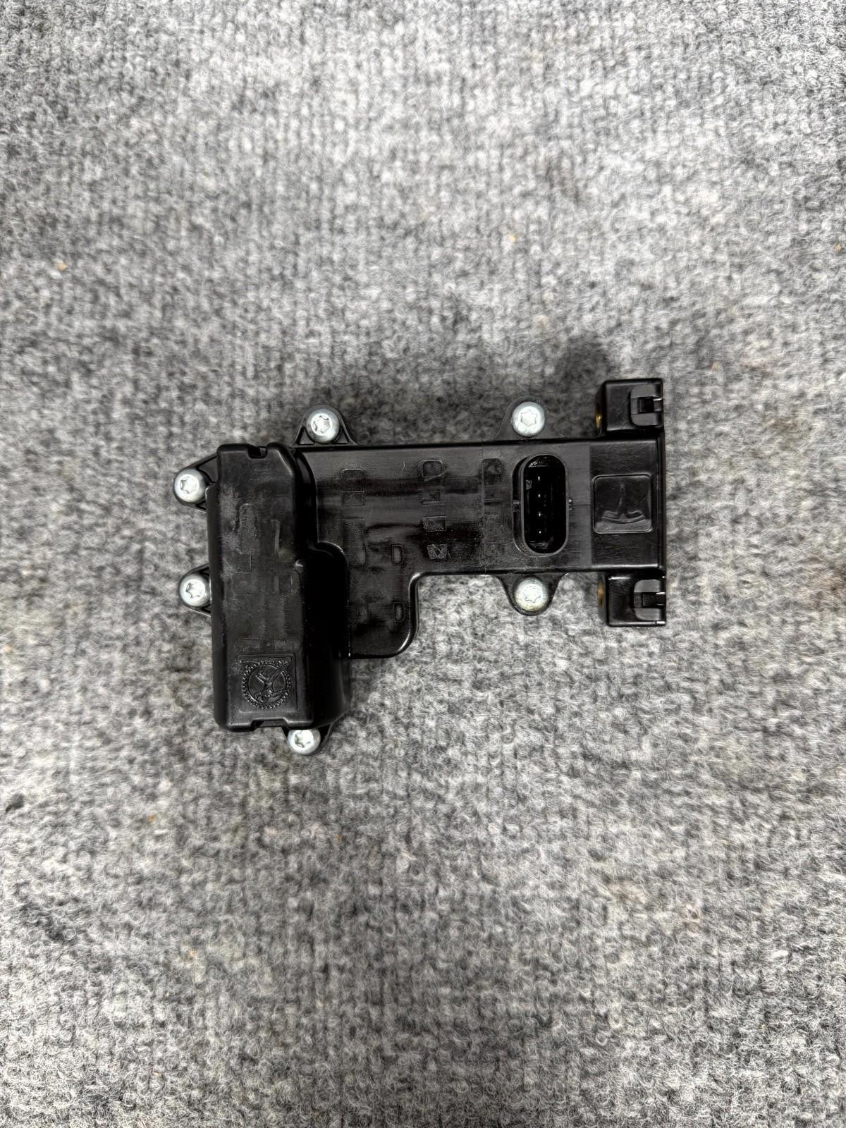 16-23 Tesla Model X Front Left Driver Side Door Pop Actuator OEM, 1045354-00-B