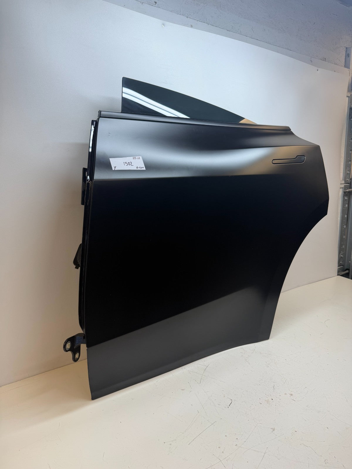 2012-2020 TESLA MODEL Y REAR LEFT DRIVER SIDE COMPLETE DOOR ASSEMBLY W/ GLASS
