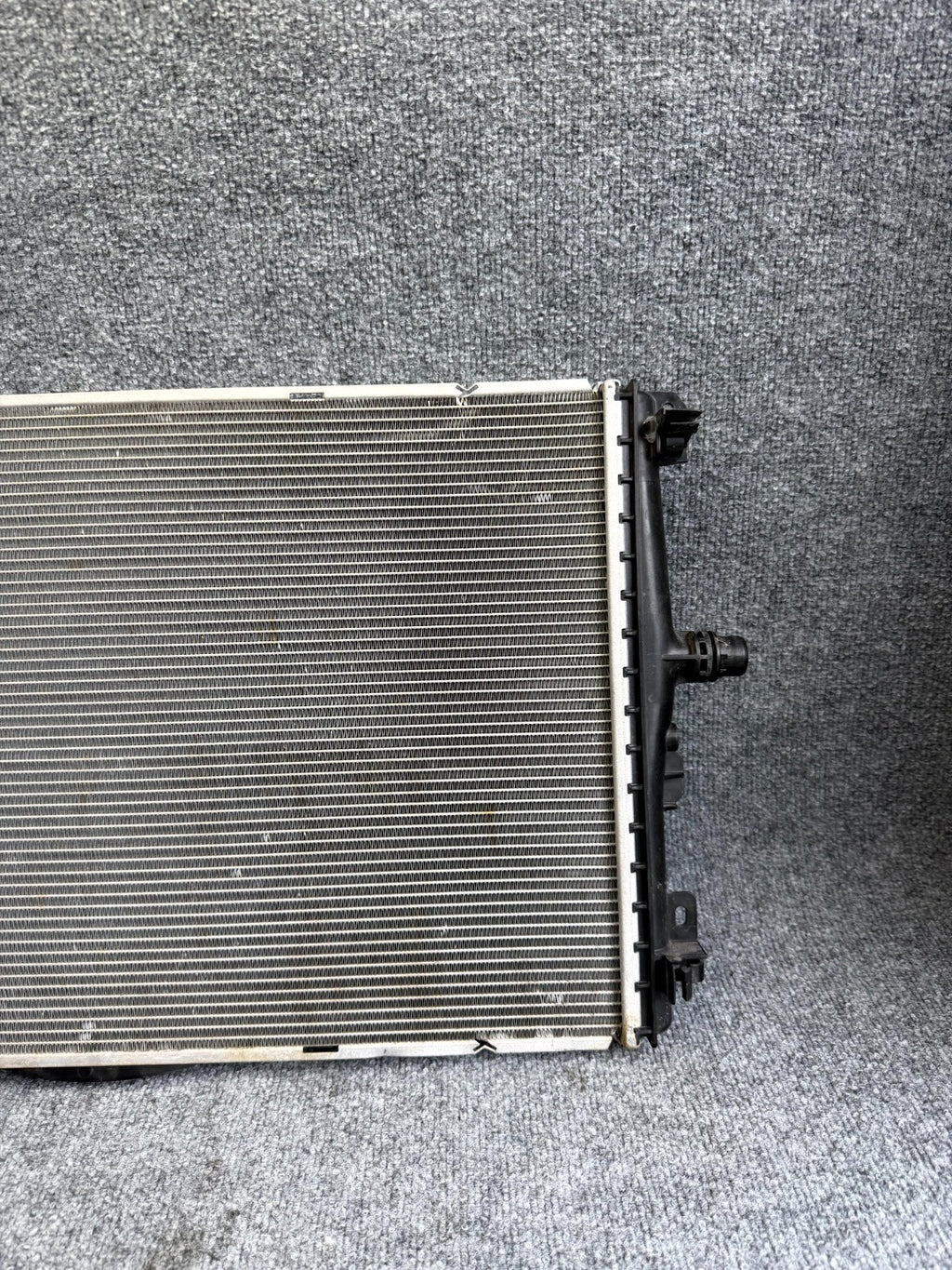 2017 - 2023 TESLA MODEL 3 ENGINE COOLANT COOLING RADIATOR OEM, 1494175-00-A