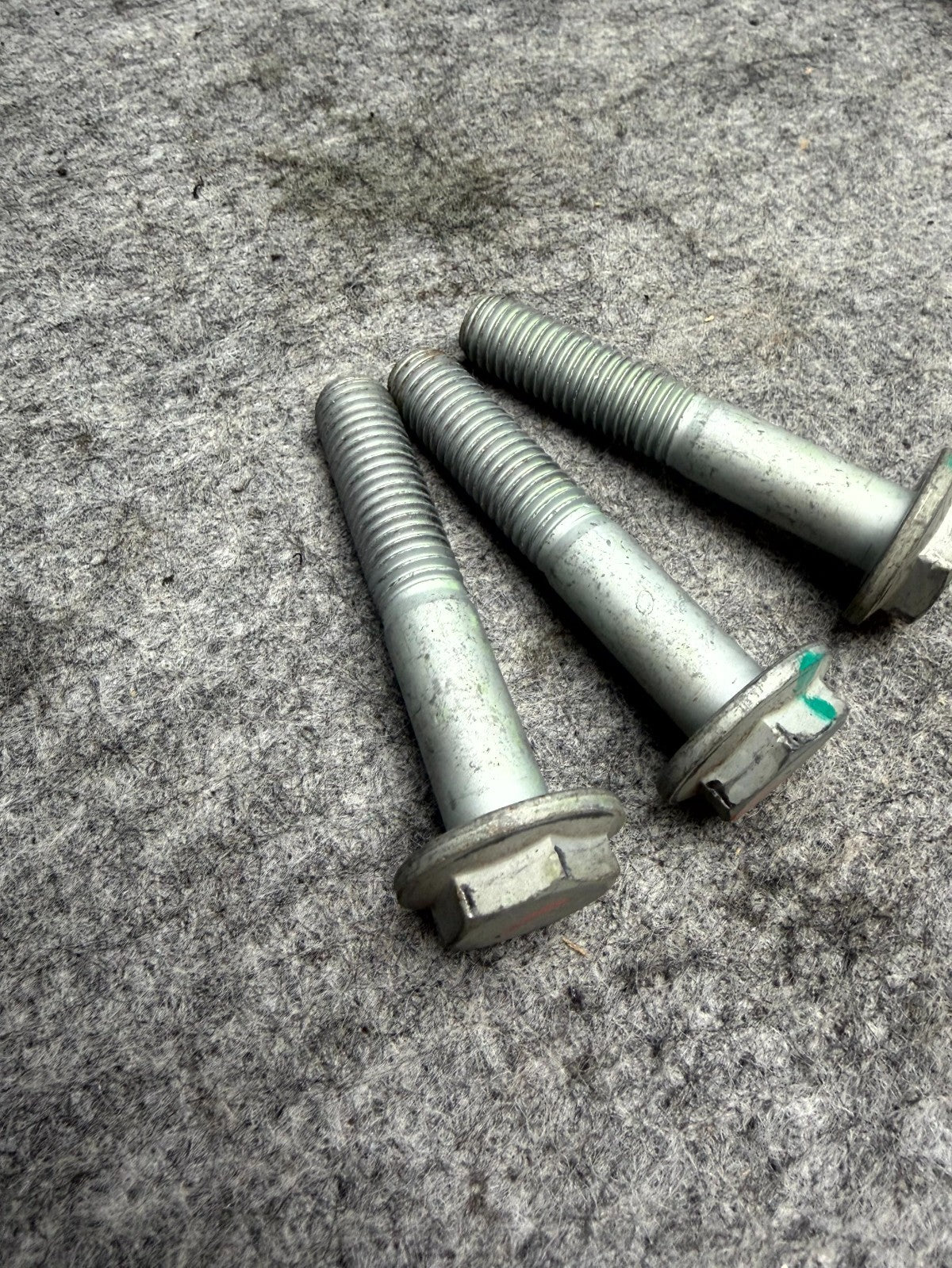 ♦️2012 - 2016 TESLA MODEL S STEERING RACK BOLTS SET OF 3 OEM