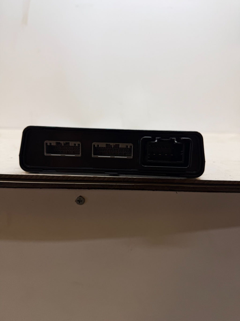 2012-2020 TESLA MODEL S FRONT LEFT OR RIGHT DOOR CONTROL MODULE 1003101-00-E