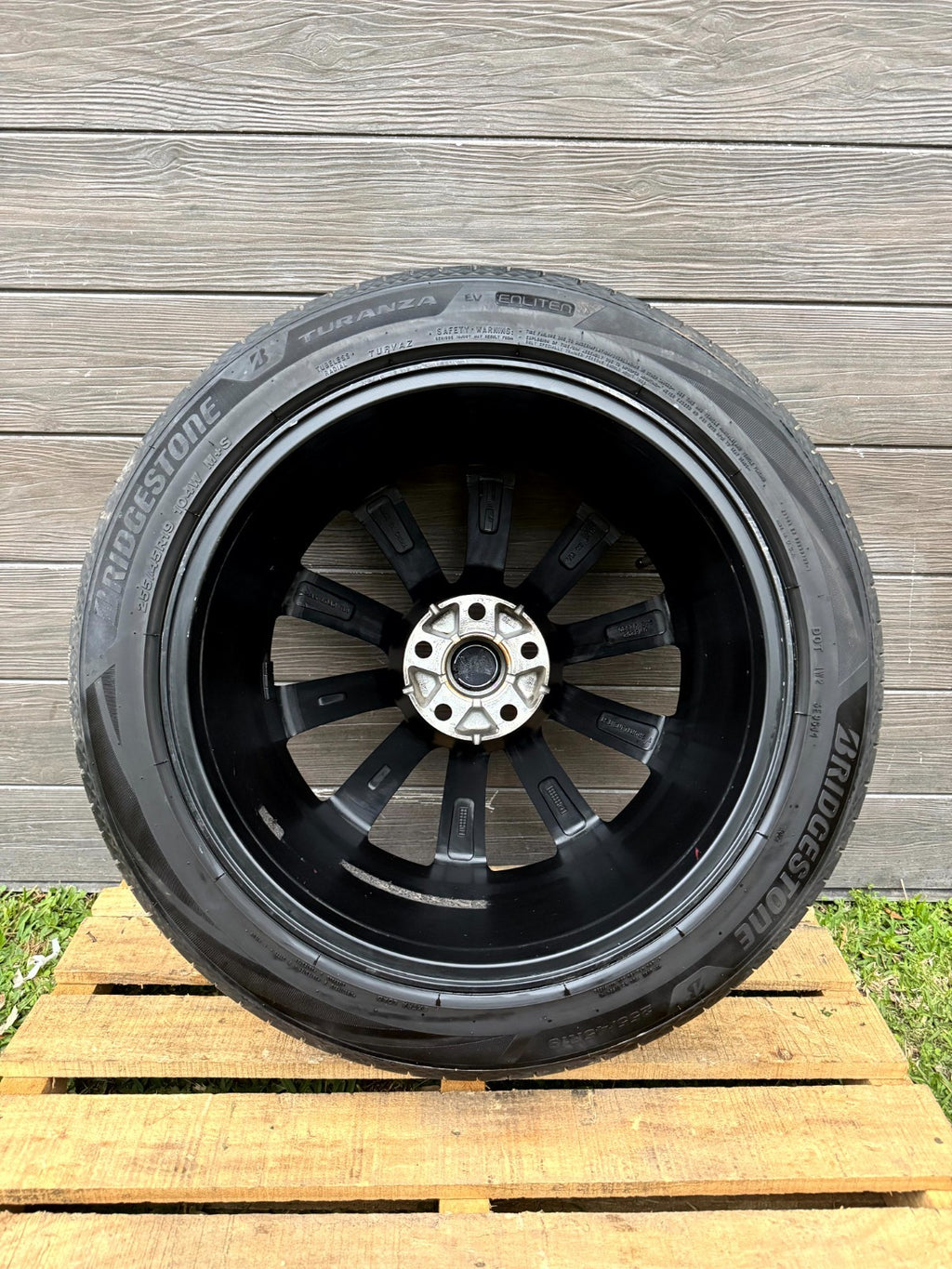 2017 - 2023 TESLA MODEL 3 Y FULL WHEEL WITH RIM SET W/ EMBLEM