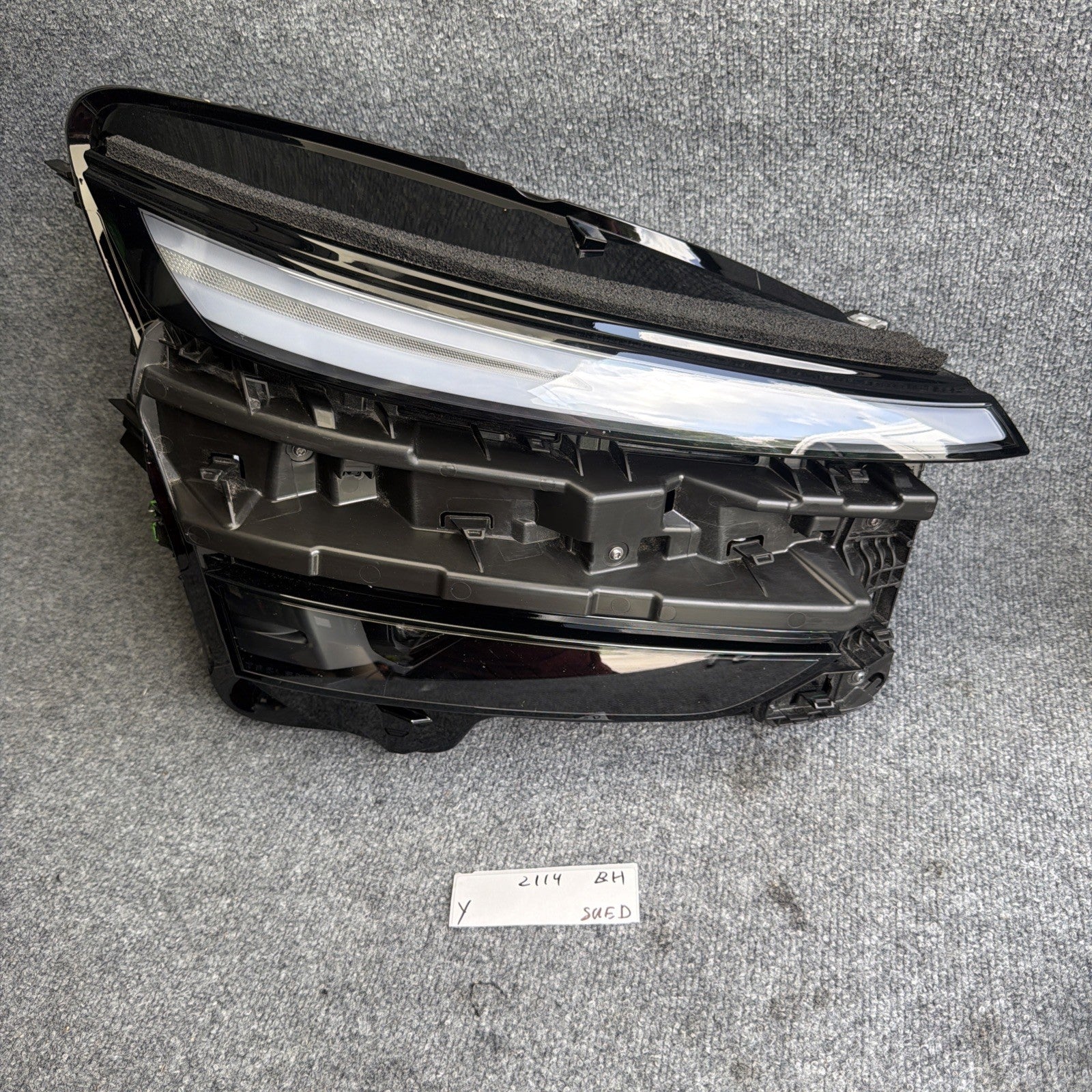 2025 2026 Tesla Model Y Juniper LED RH Right Side Headlight 1918348-00-D OEM