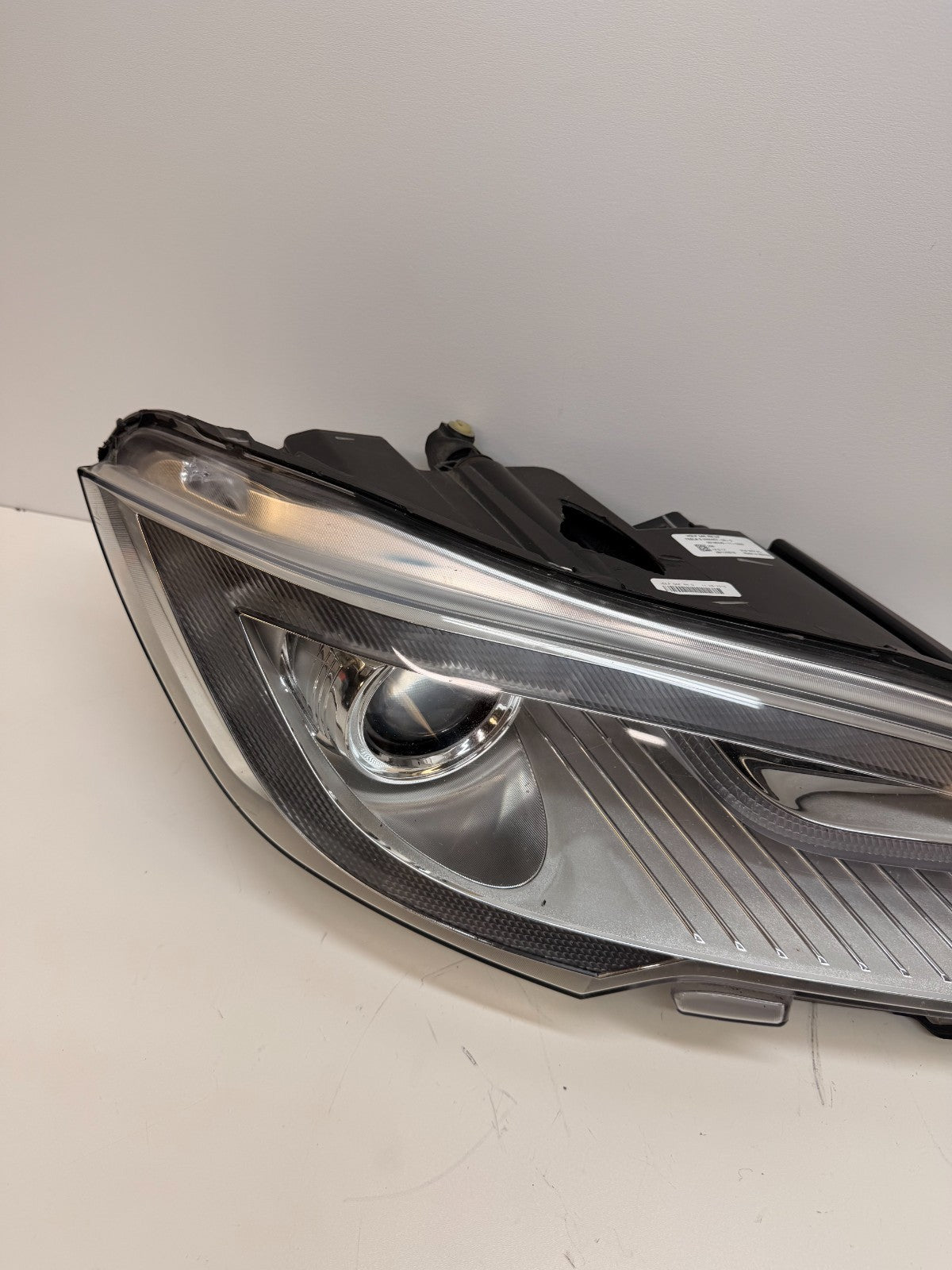 2012-2016 Tesla Model S Front Right Passenger Side Headlight Lamp 6005907-00-D