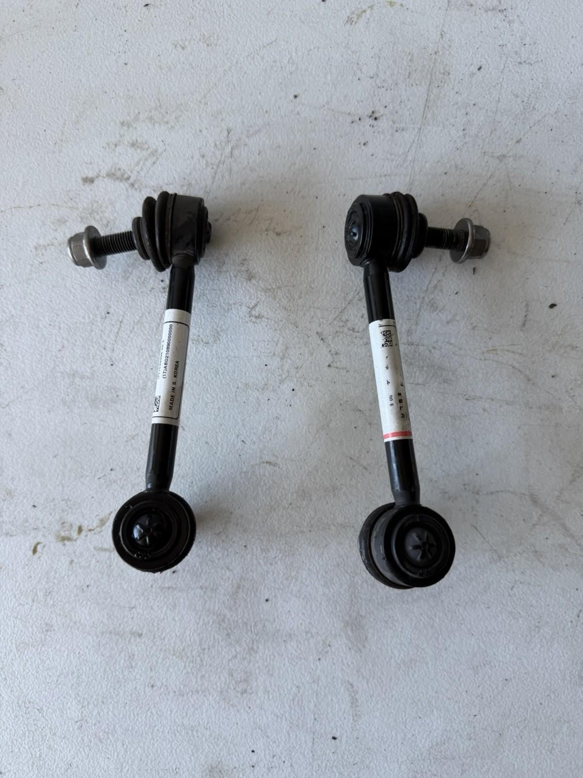 ♦️17–23 TESLA MODEL 3 REAR LH AND RH STABILIZER SWAY BAR LINK OEM, 1044496-00-E