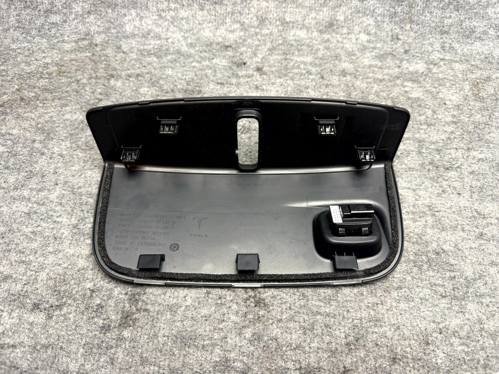 ♦️2017–2023 TESLA MODEL 3 FRONT FRUNK CLOSEOUT HOOD LOCK COVER OEM, 1555578-00-A