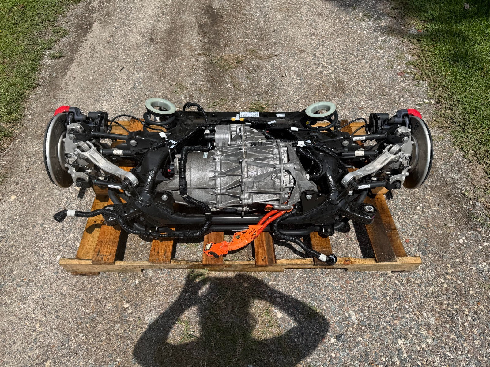 2022 Tesla Model Y Rear Drive Unit Motor Subframe Suspension Complete