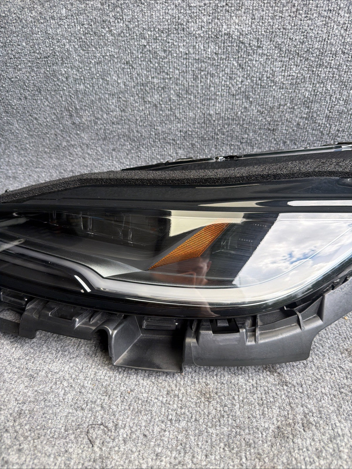 2024-2027 Tesla Model 3 Front left Driver Side LED headlight 1694086-00-G