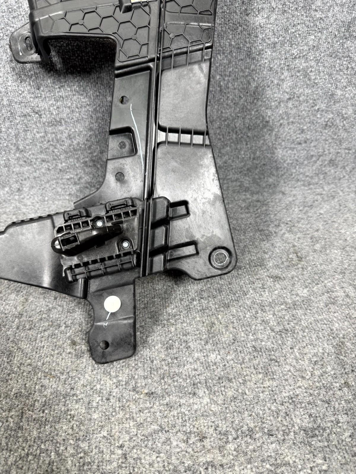 16-20 Tesla Model X Rear Right Lower C-Pillar Mount Bracket OEM, 1080702-00-C