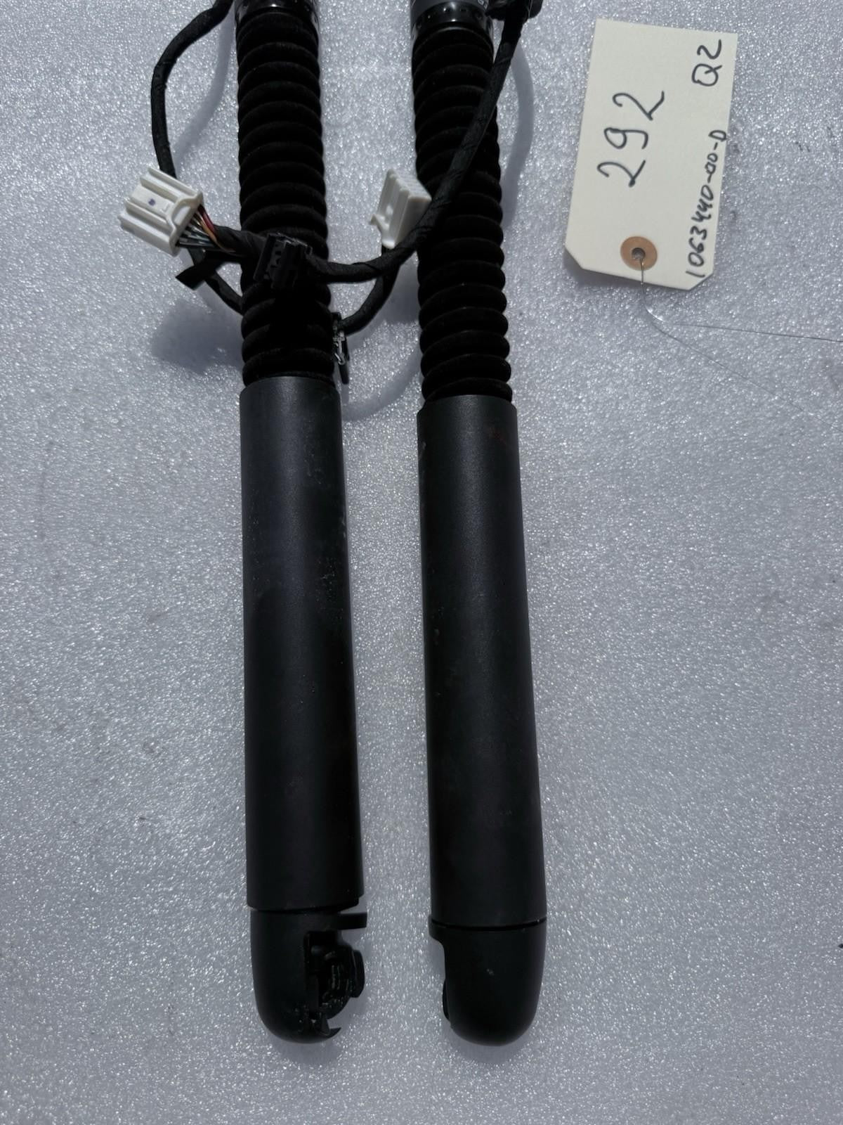 ♦️16-23 OEM Tesla Model X Rear Right Passenger Door Trunk Liftgate Shock SET