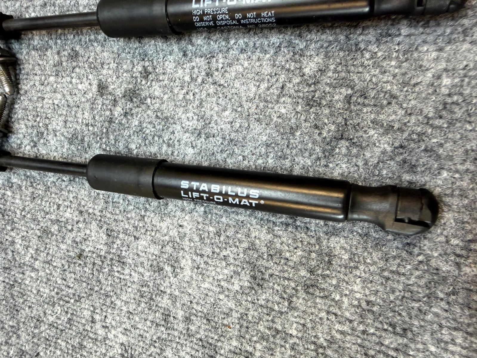 20-24 TESLA MODEL Y FRONT LEFT & RIGHT HOOD LIFT SHOCK STRUT SET OEM, 150554700A