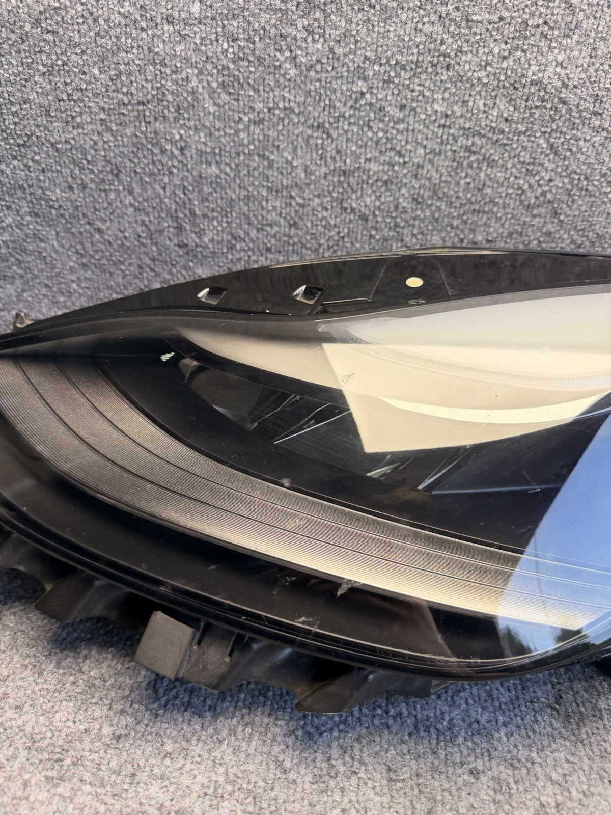 21-23 Tesla 3-Y Matrix  Passenger Left Driver  LED Headlight OEM 1514952-00-D
