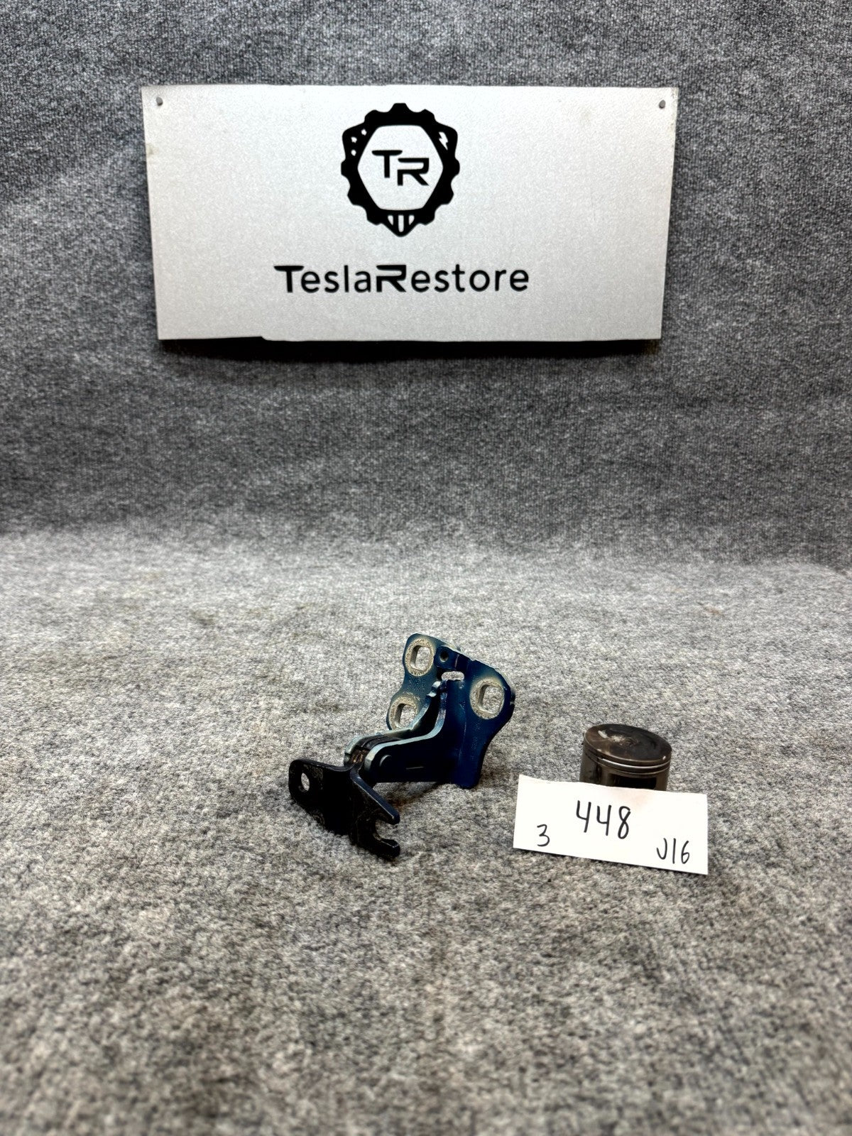 2017 - 2023 TESLA MODEL 3 FRONT LEFT / RIGHT SIDE UPPER DOOR HINGE OEM