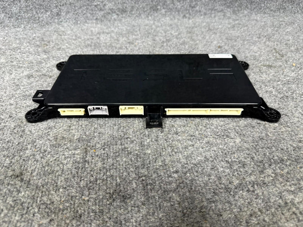 ♦️16-20 Tesla Model X Chassis Rear Body Computer Control Module OEM,1043900-00-E