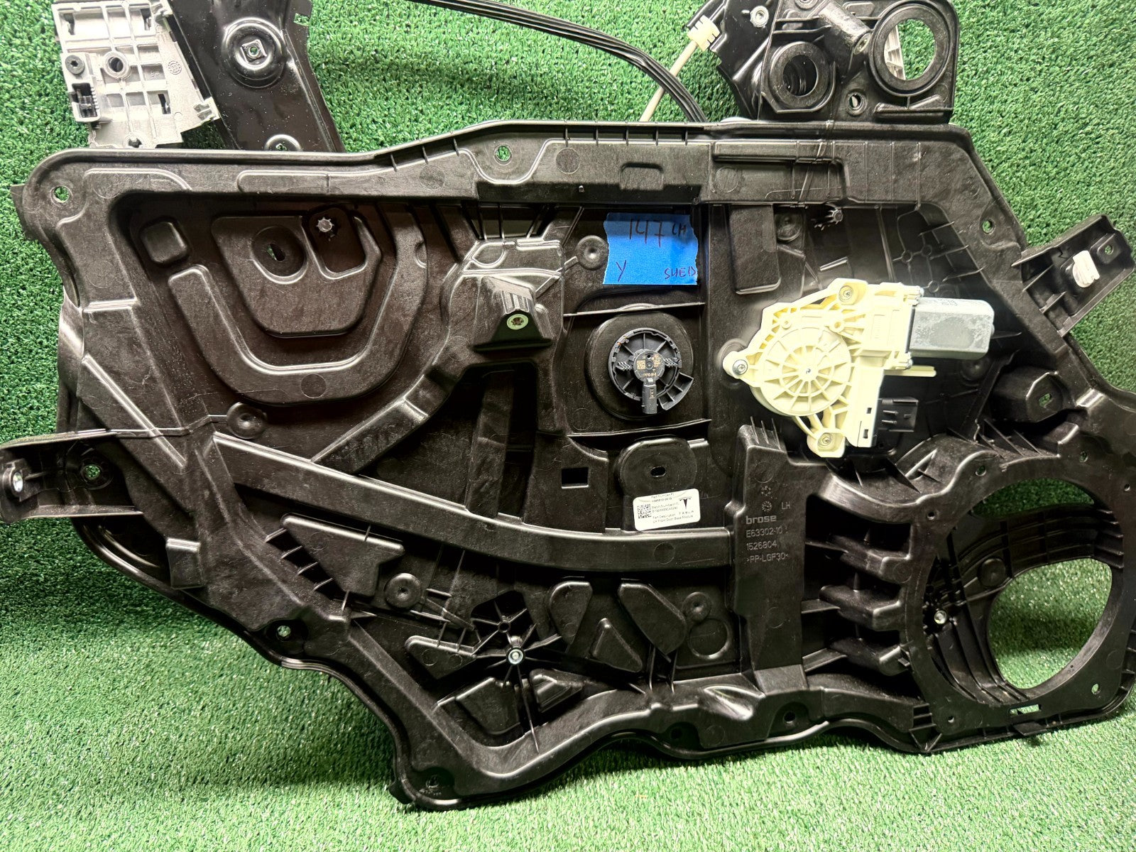 ♦️20–24 TESLA MODEL Y FRONT LEFT SIDE WINDOW REGULATOR W/ MOTOR OEM 1495510-00-G