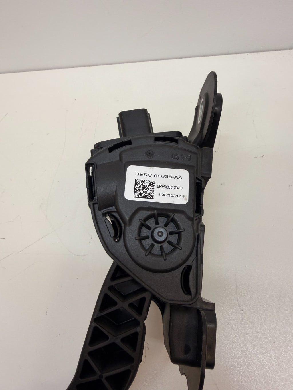 2012-2020 Tesla Model S Accelerator Throttle Pedal BE5C 9F836-AA