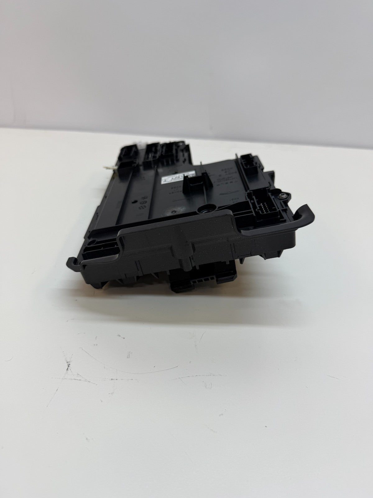 2017-2023 Tesla Model Y Left Driver Body Control Module BCM 1497847-02-D