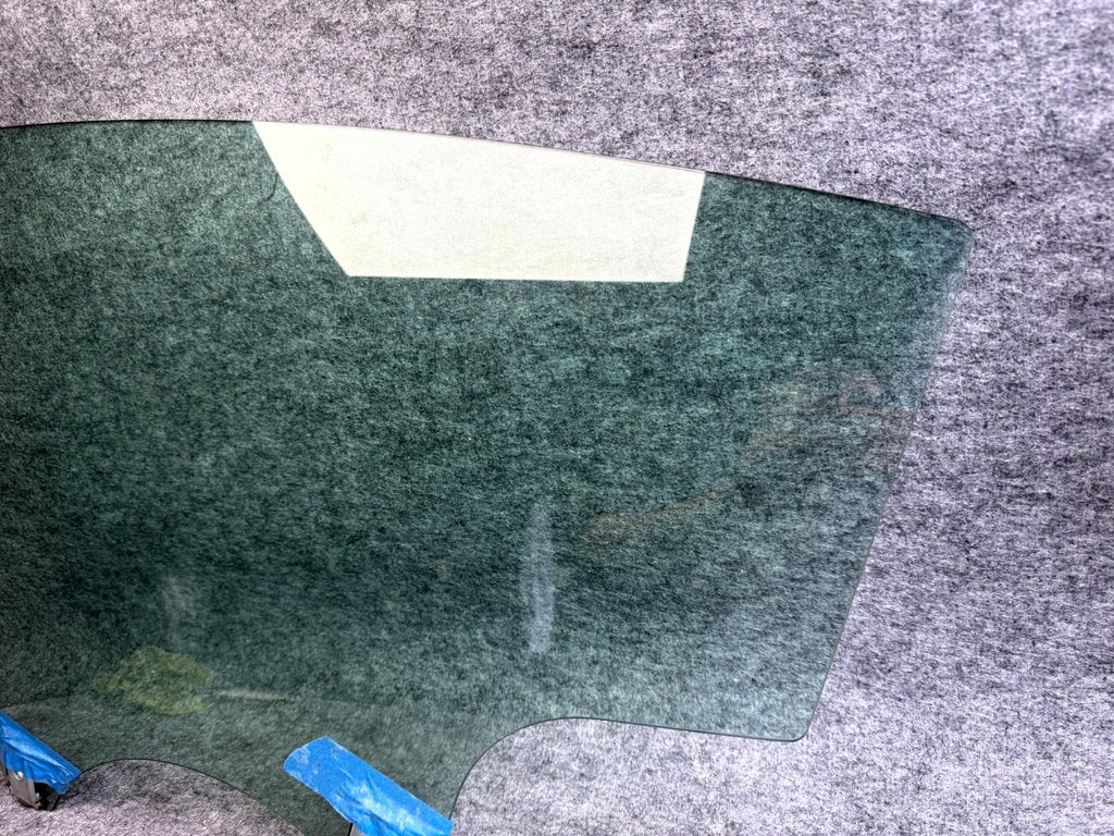 ♦️2017 - 2023 TESLA MODEL 3 REAR LEFT SIDE DOOR WINDOW GLASS OEM, 1077904-99-C