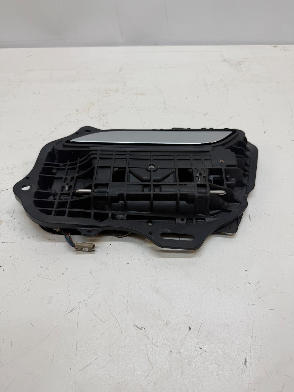 12-16 Tesla Model S Rear Exterior Door Handle Outside Outer Left 1008982