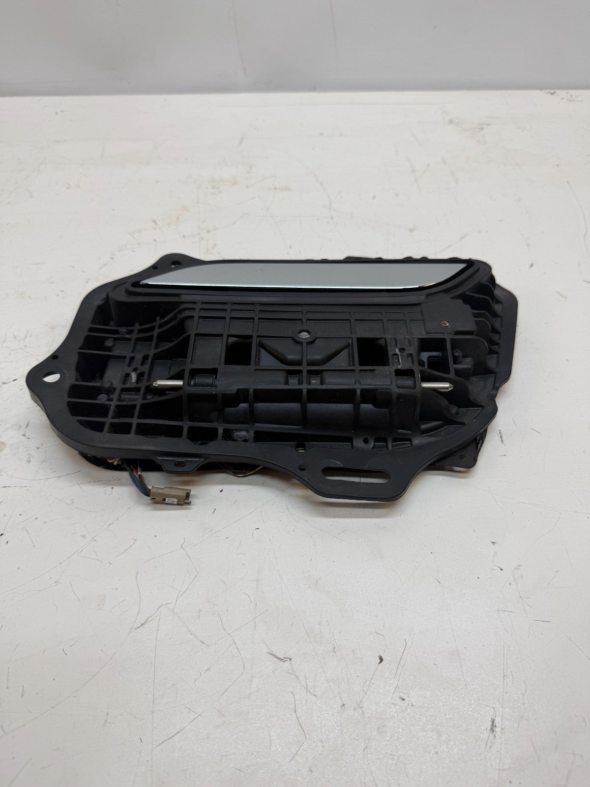 12-16 Tesla Model S Rear Exterior Door Handle Outside Outer Left 1008982