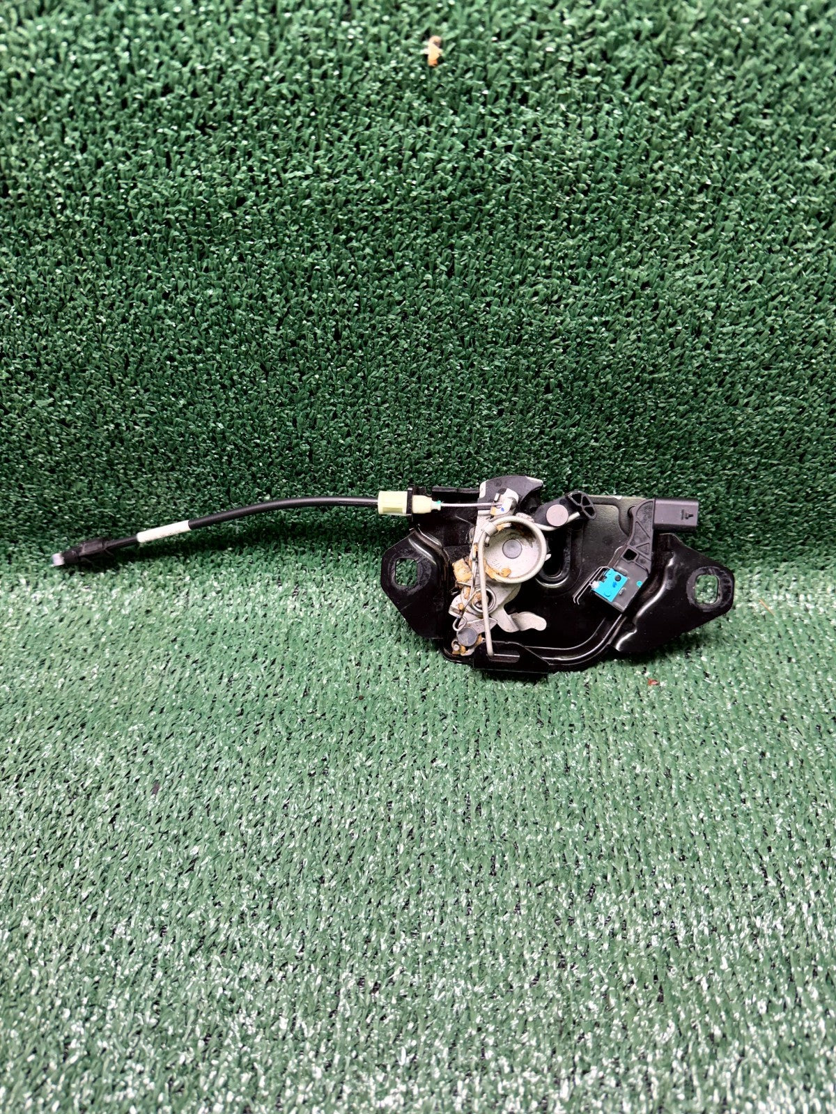 ♦️2020-2024 TESLA MODEL Y/3 FRONT HOOD LATCH LOCK ACTUATOR OEM, 1500397-00-E