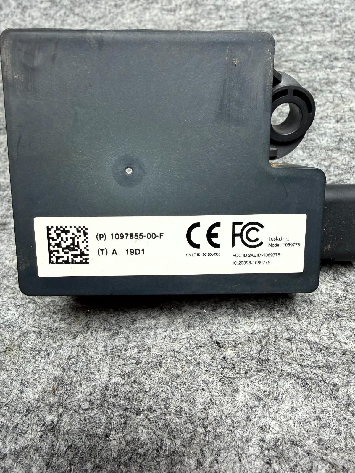 ♦️2017 - 2023 TESLA MODEL 3 REAR BUMPER BODY CONTROL MODULE OEM, 1097855-00-H