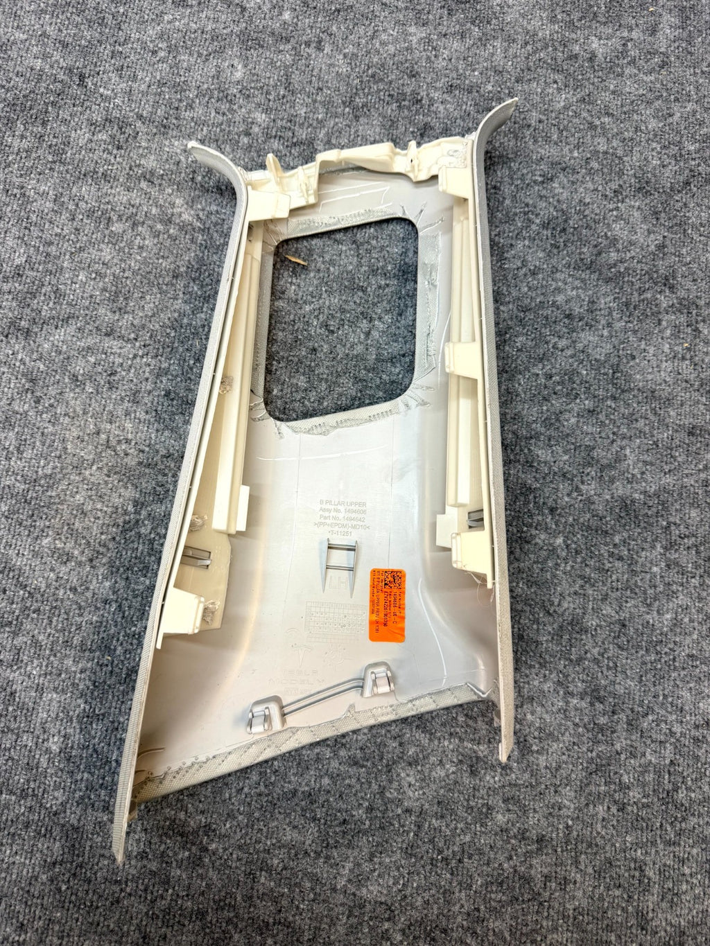 2020 - 2024 TESLA MODEL Y FRONT LEFT B-PILLAR LOWER TRIM COVER OEM, 1494606-00-C