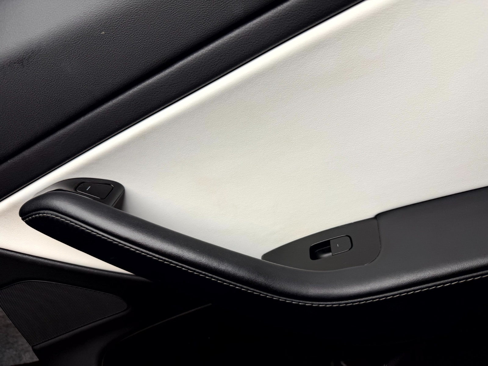 ♦️2017 - 2023 TESLA MODEL 3 REAR RIGHT SIDE DOOR PANEL TRIM OEM, 1090413-01-M